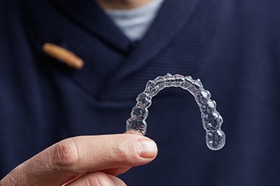 Invisalign Dentist in Jumeirah – Straightening Smiles the Modern Way